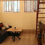 Appartamento Cozy Nest Charming Loft In The Heart Of Varna