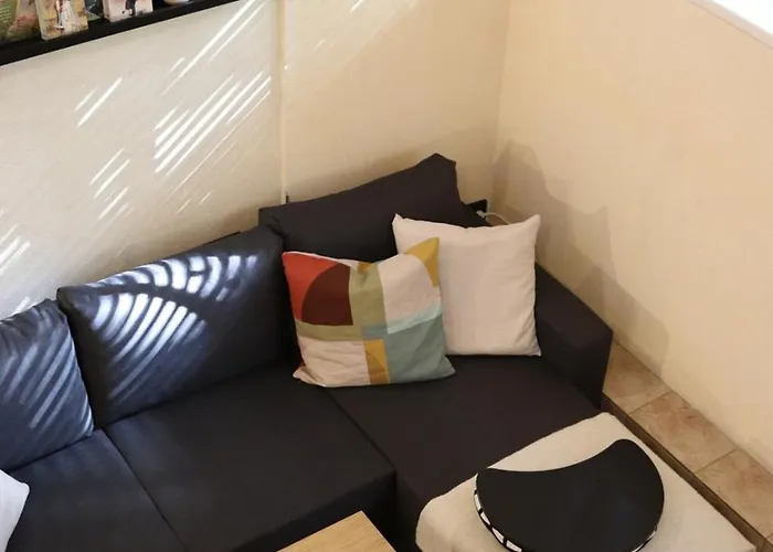 Cozy Nest Charming Loft In The Heart Of Appartement Varna