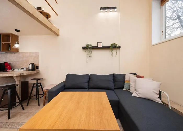 Cozy Nest Charming Loft In The Heart Of Appartement
