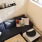 Cozy Nest Charming Loft In The Heart Of Apartment Warna