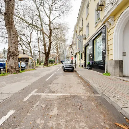 Cozy Nest Charming Loft In The Heart Of 公寓 瓦爾納