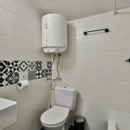 Cozy Nest Charming Loft In The Heart Of * ヴァルナ