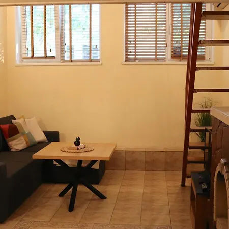 Lejlighed Cozy Nest Charming Loft In The Heart Of Varna