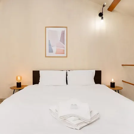 Cozy Nest Charming Loft In The Heart Of 公寓 瓦爾納