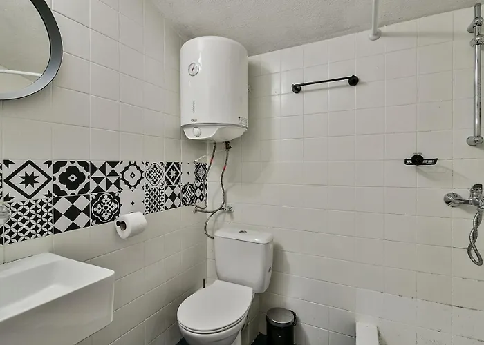 Cozy Nest Charming Loft In The Heart Of * ヴァルナ