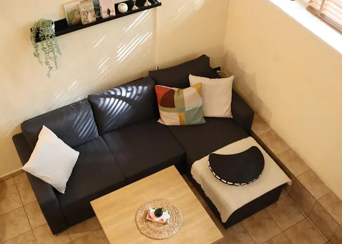 Cozy Nest Charming Loft In The Heart Of * ヴァルナ