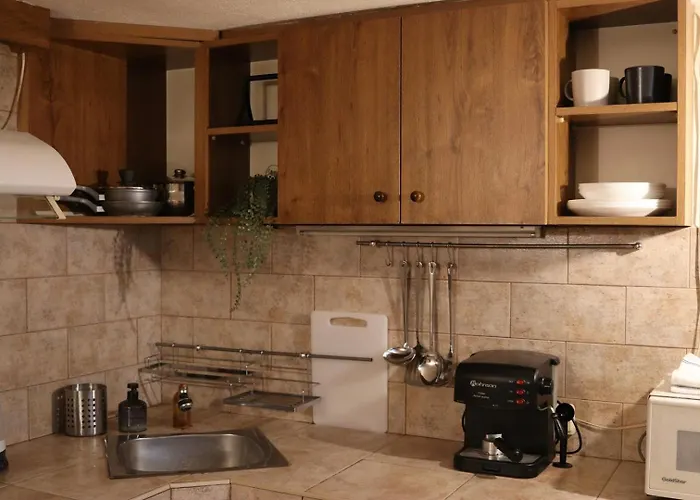 Cozy Nest Charming Loft In The Heart Of