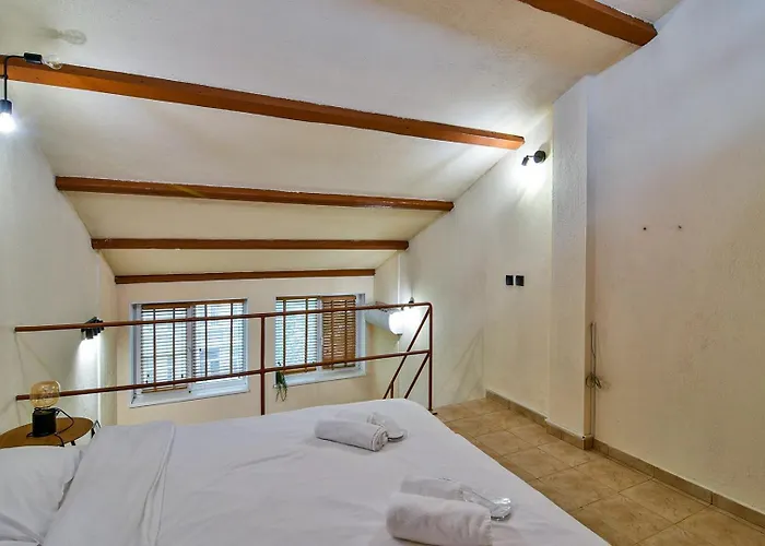 Cozy Nest Charming Loft In The Heart Of Apartment *