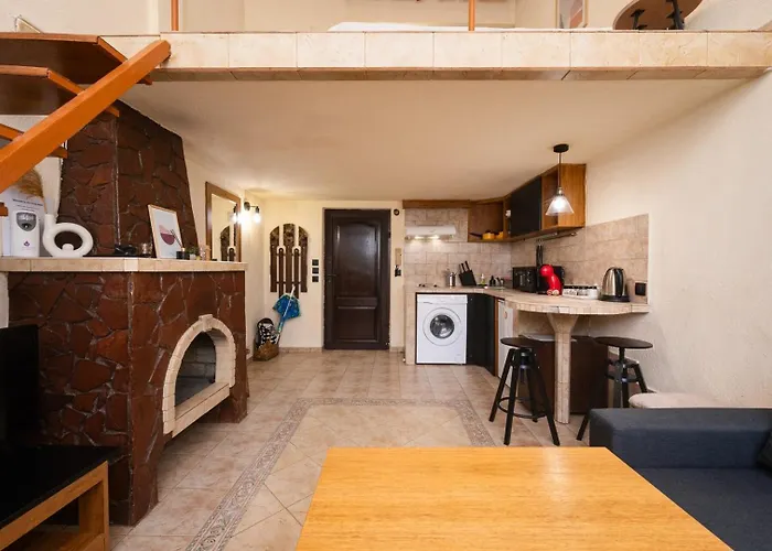 Cozy Nest Charming Loft In The Heart Of *